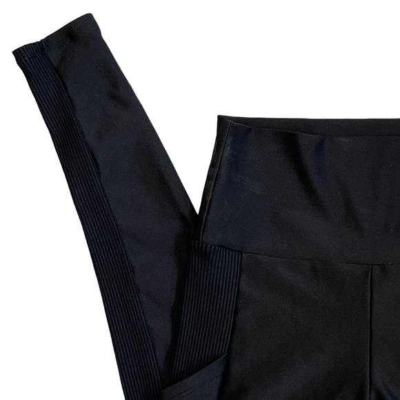 Peloton Women’s S Black High Rise Ribbed Pocket Logo 7/8 Workout Leggings - Picture 6 of 11